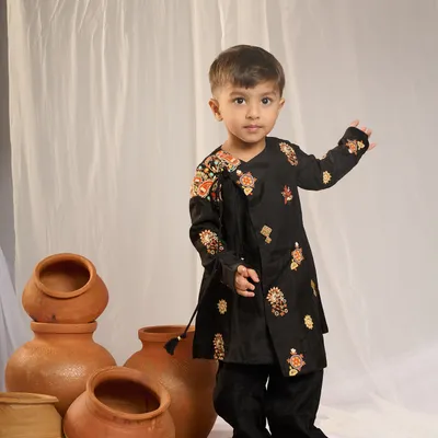 BLACK ASYMMETRICAL EMBROIDERED KURTA SET