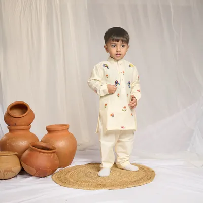 FLORAL THREAD EMBROIDERED KURTA SET